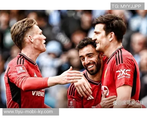 麦克托米奈精彩进球助那不勒斯客场1-0领先埃因霍温展现强大实力 麦克托米奈精彩进球助那不勒斯客场1-0领先埃因霍温展现强大实力