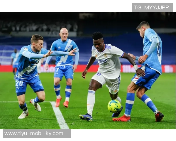 前国脚评亚马尔年轻犯错需包容维尼修斯应接受严厉教训 前国脚评亚马尔年轻犯错需包容维尼修斯应接受严厉教训